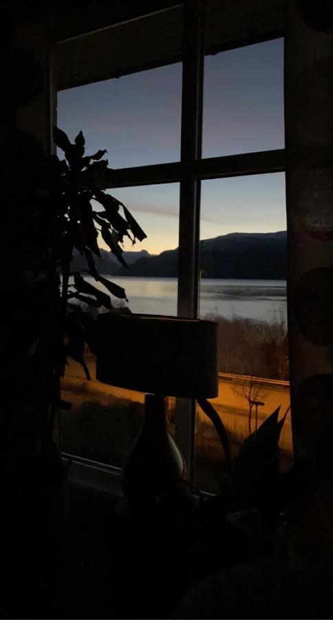 Lyngen, Mackay Appartment, Lyngen Lyngseidet Εξωτερικό φωτογραφία