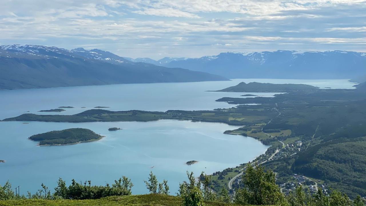 Lyngen, Mackay Appartment, Lyngen Lyngseidet Εξωτερικό φωτογραφία
